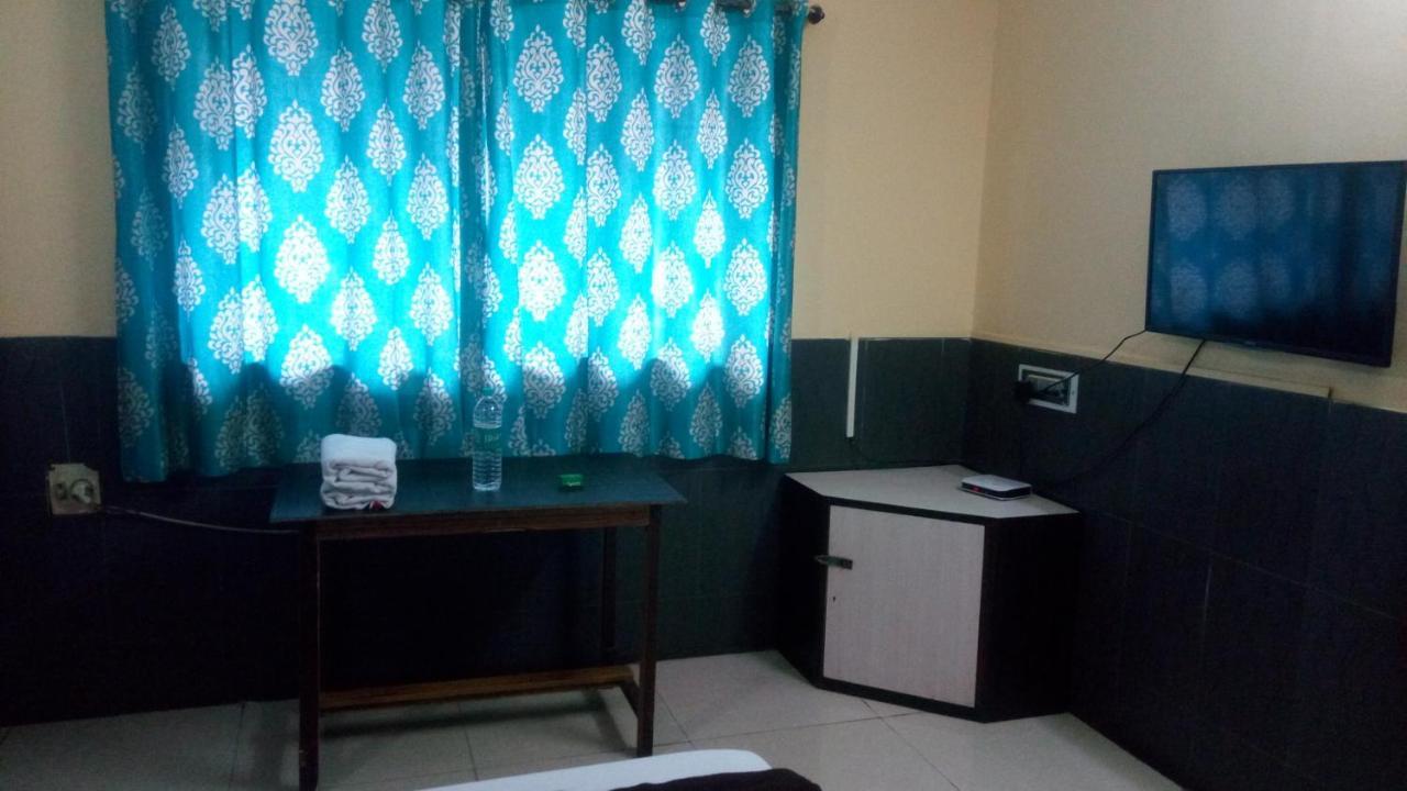 Hotel Sarang Lodge Panvel Exterior foto